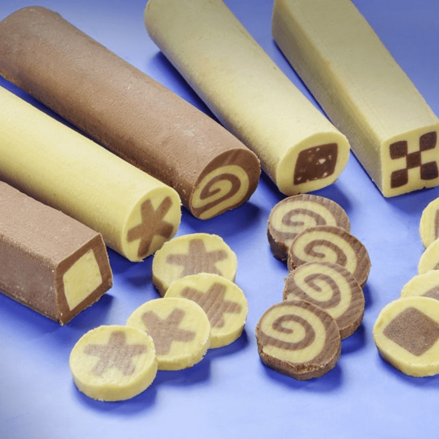 חיתוך וסידור אוט` של עוגיות פריך על תבנית אפיה | CUT 600 – תמונה 4